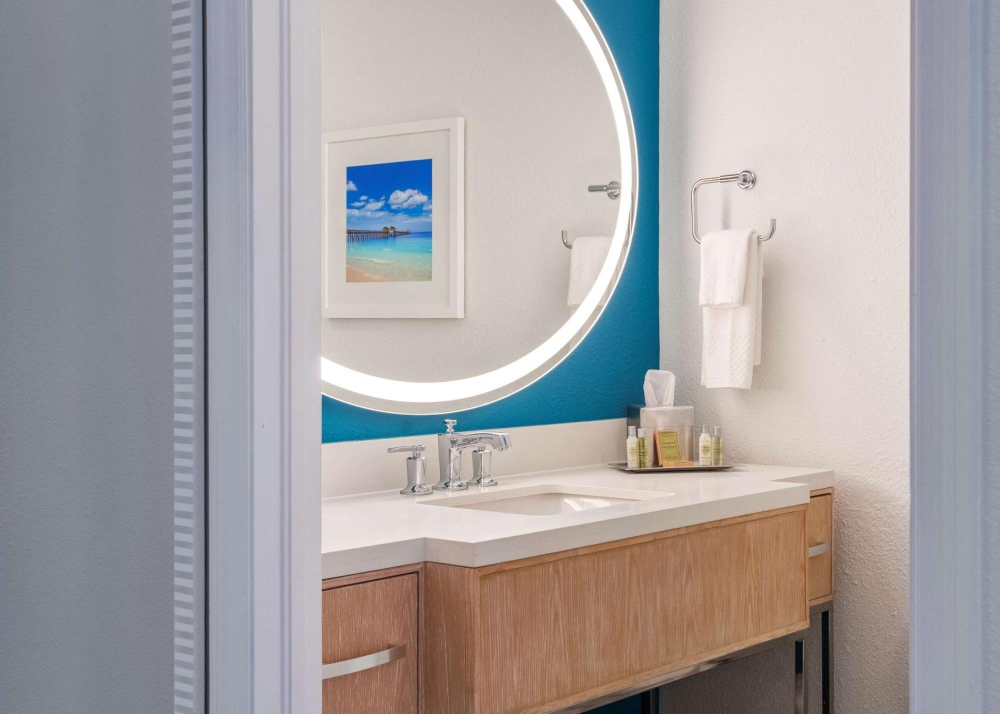 Doubletree Suites By Hilton Naples Naples Park Esterno foto