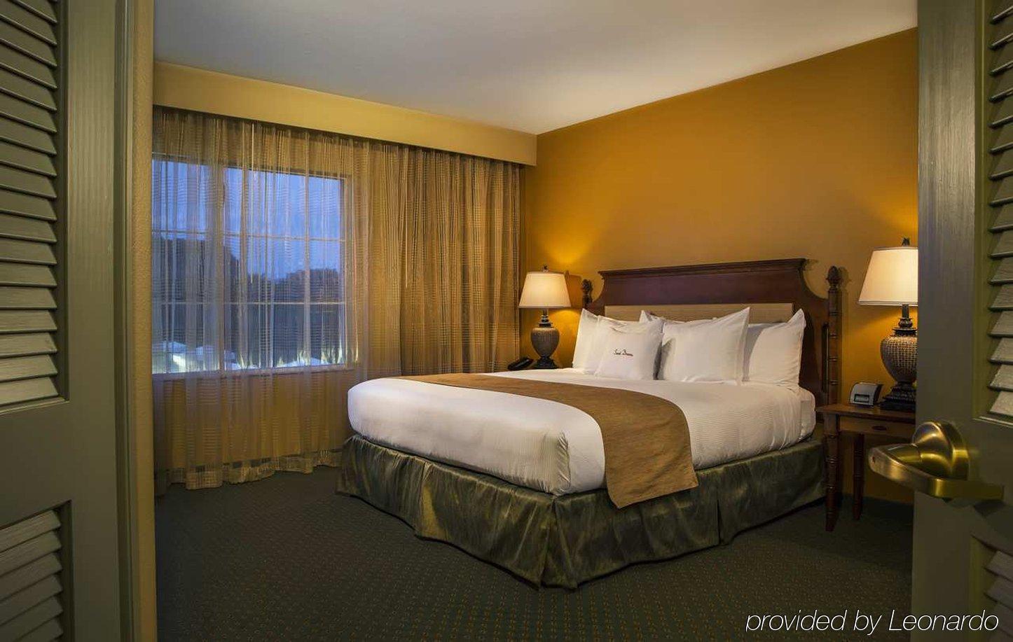 Doubletree Suites By Hilton Naples Naples Park Esterno foto